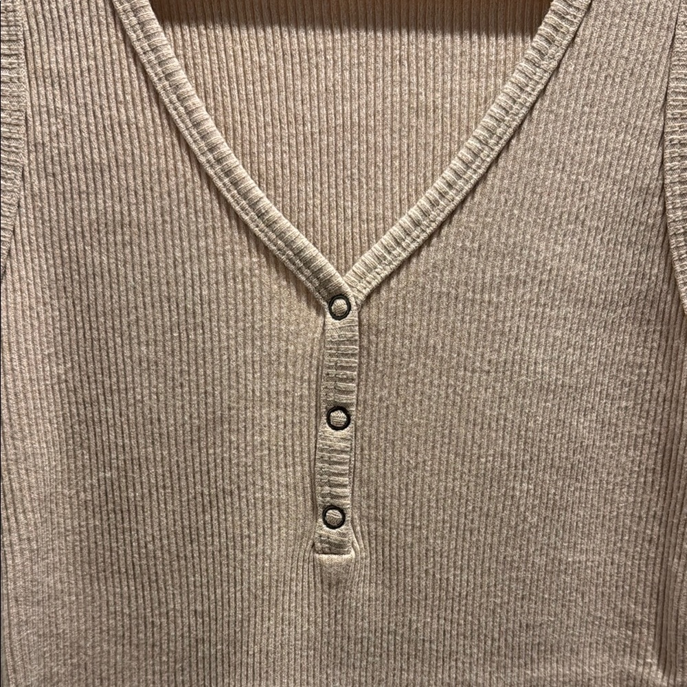 Tan Ribbed Buttoned Tank Top - Picture 3 of 4